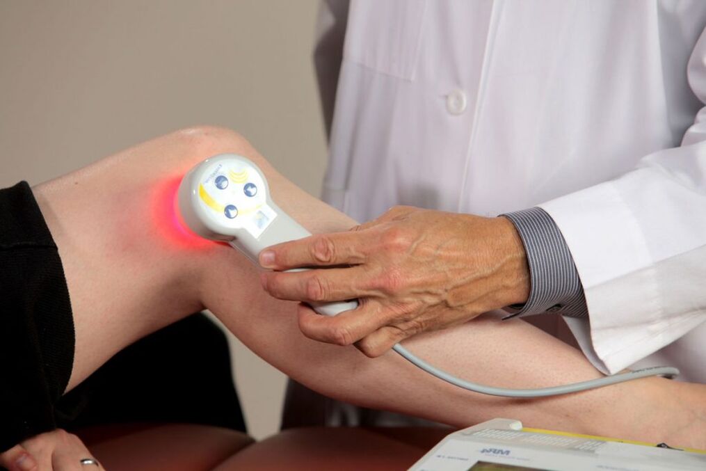 Tratamiento físico para la artrosis de la articulación de la rodilla.